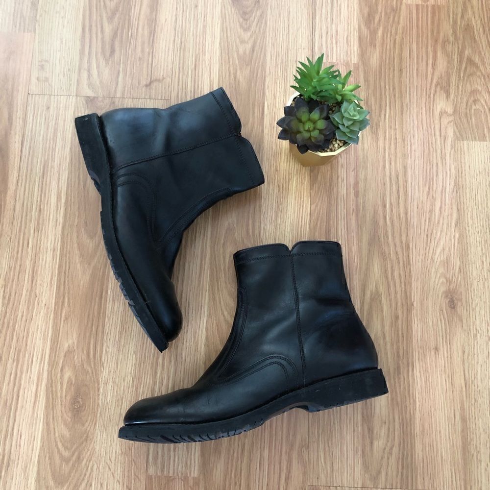 Walk-Over Dark Brown Leather Ankle Boots w/ Vibram Sole